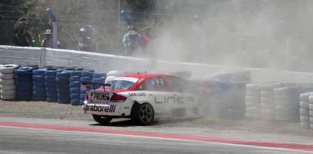 Urcera excluido por el toque a Canapino