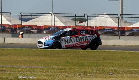 Después del accidente, auto nuevo para Urrutia