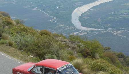 Manuel Urrea lidera el XV Gran Premio Argentino Histórico