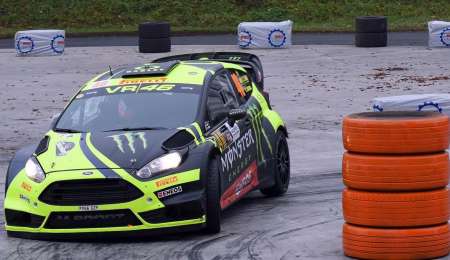 Valentino Rossi se consagra de nuevo en el rally