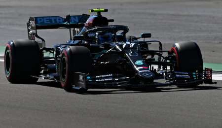 Mercedes siempre adelante en Silverstone