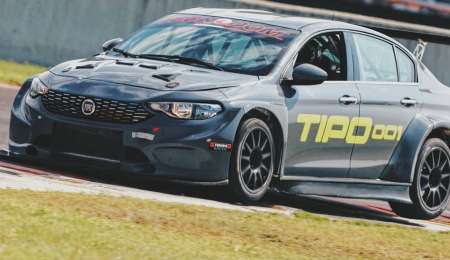 Nico Varrone y Benjamín Hites probaron un TCR en Italia