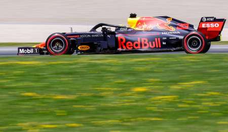 Verstappen le echó la culpa al viento por su golpe en Austria