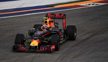 1-2 de Red Bull en Singapur