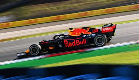 Verstappen, dueño del viernes en Turquía