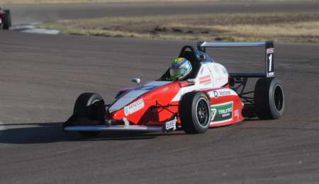 Volvió el campeón y ganó de local