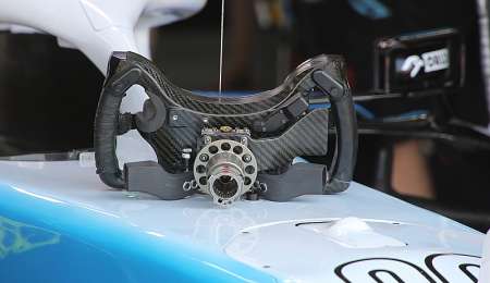 El volante diferente que usa Kubica en la Fórmula 1