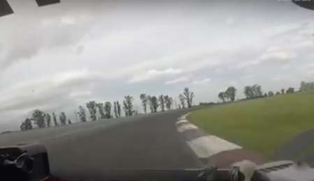 La vuelta del título 