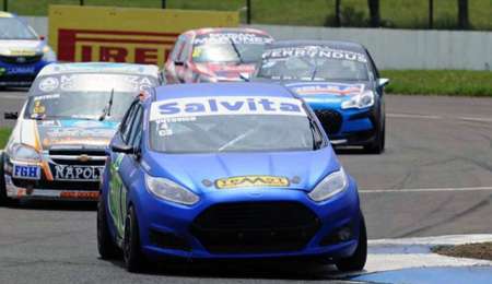 VUYOVICH: "TENEMOS TODO PARA PELEAR EL CAMPEONATO"