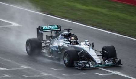 La lluvia complicó los test de Barcelona