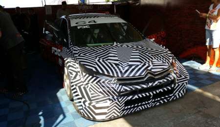 El Citroen, por primera vez en pista