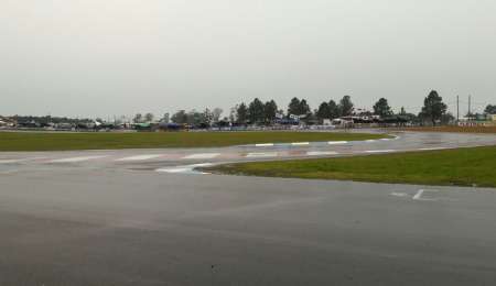 La lluvia azotó en Concordia: Se podría correr el lunes