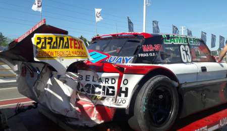 Bonelli también probó la rigidez de la pared