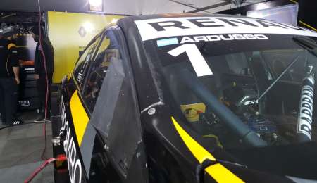 En busca de performance: los llamativos espejos para Rafaela