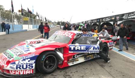 Tres Ford arriba en la primera clasificación