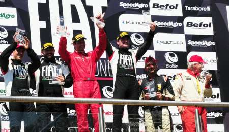 El podio de la primera carrera de la Fiat Competizione