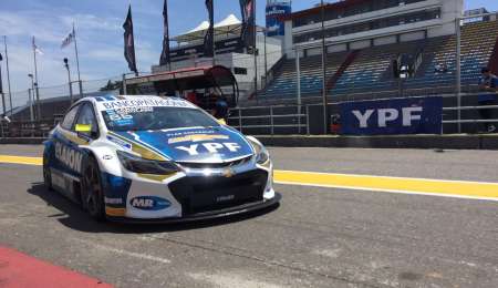 Girolami primero pero con el auto roto