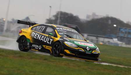 Pernía cerró un sábado ideal para Renault