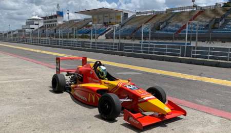 Los equipos de la Fórmula Renault 2.0 giraron en el Gálvez