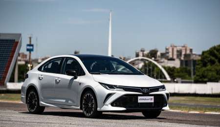 Toyota presentó un adelanto del Corolla GR-S