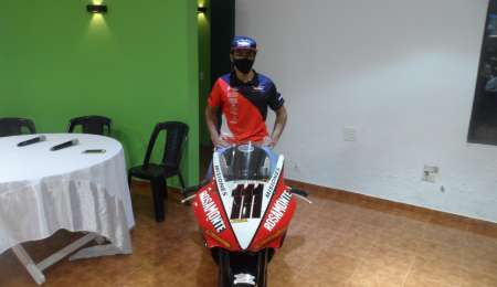 Esequiel Gómez presentó su proyecto para correr en R3 Cup