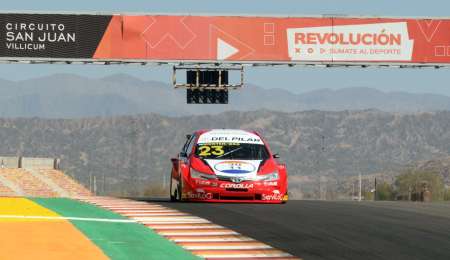 Montenegro ganó de forma contundente el Sprint del TC2000 en San Juan