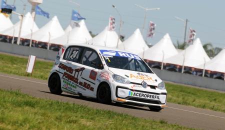 Pablo Vázquez logró la pole para la final sabatina de la Clase 2
