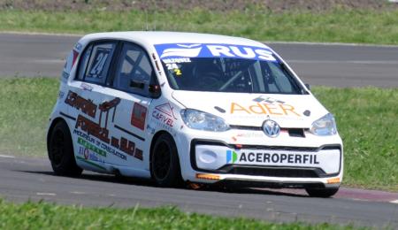 Pablo Vázquez repitió en clasificación y encabezó el "1-2-3" de los Up