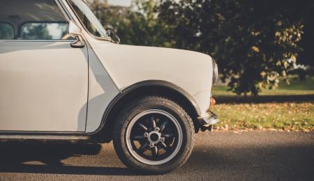 Pirelli lanzó un neumático para coleccionistas de Mini clásicos