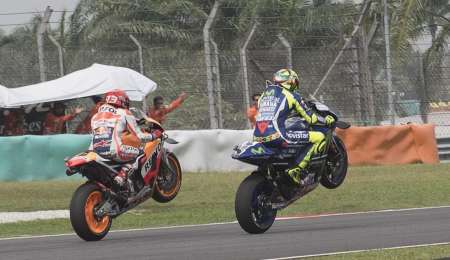Rossi y Márquez recordaron a Simoncelli