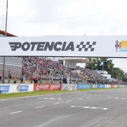 Los pilotos ya palpitan la partida detenida