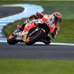 Márquez supera la marca en pole
