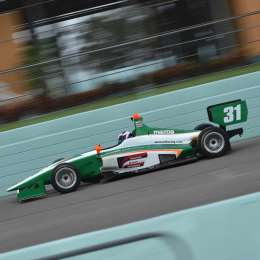 Dapero en los test de Indy Lights