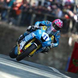 En Man el show debe continuar y Johnston ganó en Supersport 