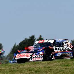 Rossi tiene la pole provisoria del TC