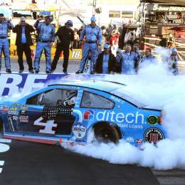 Harvick ganó en New Hampshire