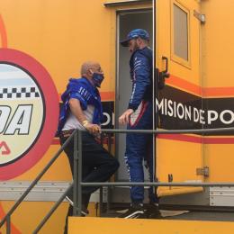 "Dicen que estoy 0,4 milímetros adelante del cajón"