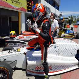 Vezzaro hizo la última pole del año