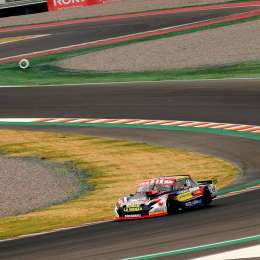 Un contundente Todino se quedó con la pole