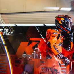 Un piloto de MotoGP, al quirófano