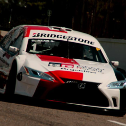 Azar marcó la primera pole del año