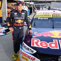 Checo también giró en Australia