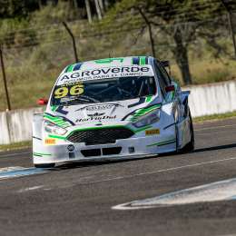 Palau se estrenó como ganador