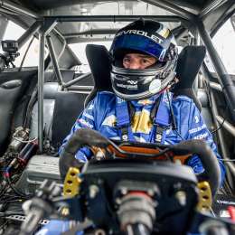 Llaver está agazapado