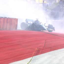 VIDEO: Russell también se pegó con el otro Mercedes