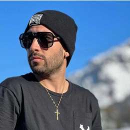 Julián Santero y la moda: ¿cuál es su mejor look?