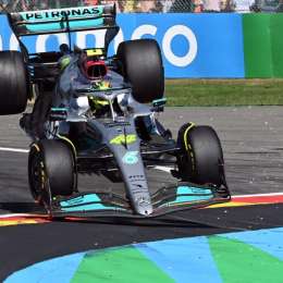 Lewis Hamilton sufrió un golpe de 45 G