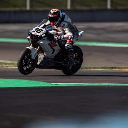 Tati Mercado abandonó por problemas técnicos en Magny-Cours