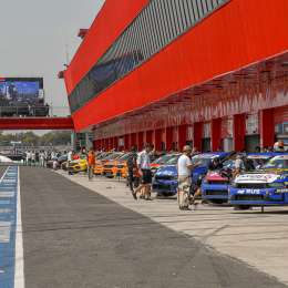 ¿Quién es el piloto internacional que vuelve al TCR South America?