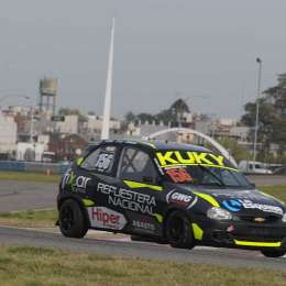 Turismo Pista: Garbiglia consiguió un nuevo triunfo en la Clase 2